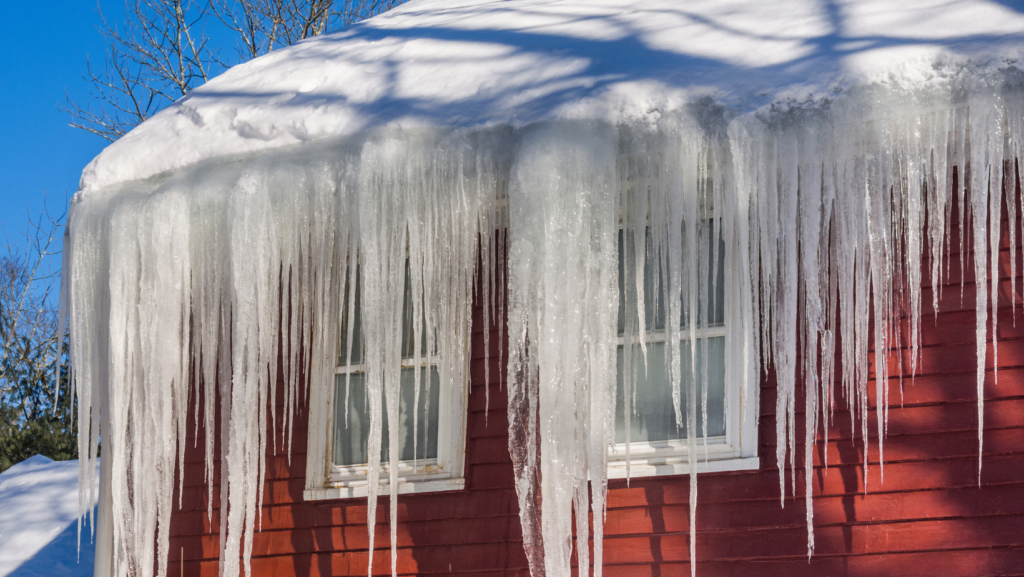 Common Winter Roofing Issues and How to Deal With Them